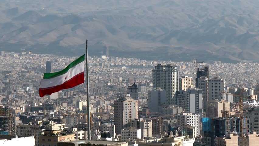 Носењето маска на отворено стана задолжително во Техеран