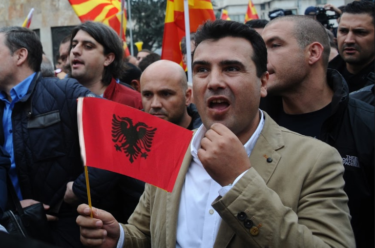 Заев создава хистерија за договорот со Грција за да им се додвори на Албанците откако ги исполажа со ветувања за живот