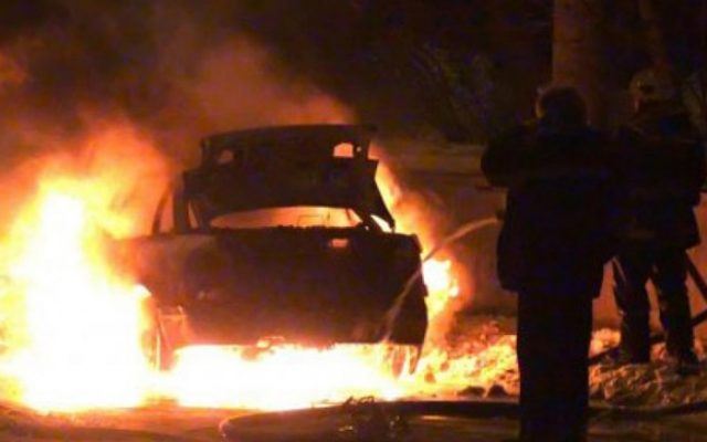 Приведен битолчанец: Запалил „БМВ“, интервенирала пожарна