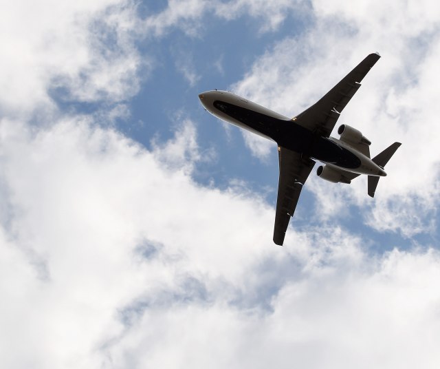 Поради пандемијата патнички авиосообраќај во 2020 година опадна за досега невидени 66%