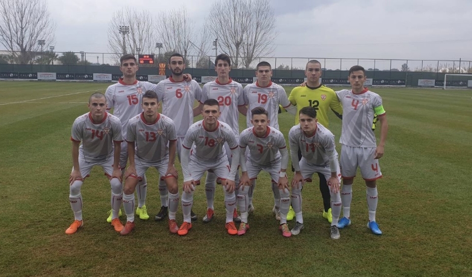 Македонската фудбалска репрезентација до 17 години на двомеч со БиХ