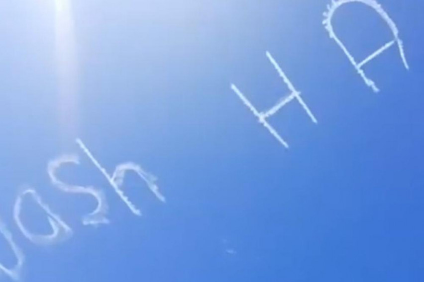 ВИДЕО: Авиони на небото во Сиднеј испишаа важна порака во врска со коронавирусот