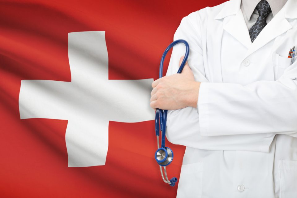 Швајцарскиот кризен штаб бара строги мерки и „локдаун“