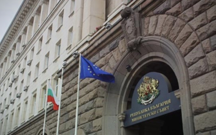 Бугарските пратеници и министри се откажаа од платите за време на вонредната состјоба