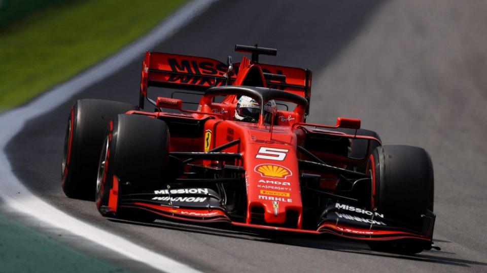ФИА не му дозволи на Саинс да настапи на тестовите во Абу Даби за Ферари