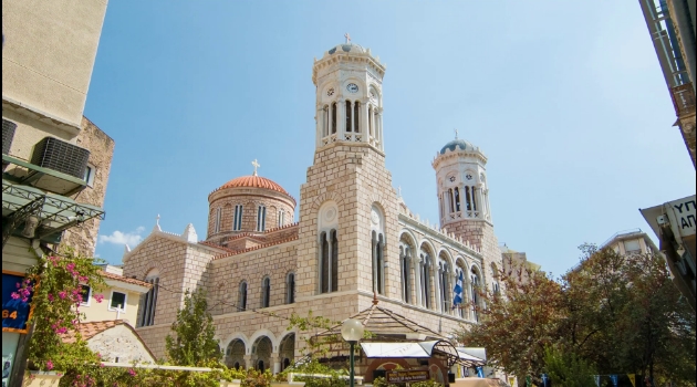 Црквите во Грција пред Велигден затворени за верниците