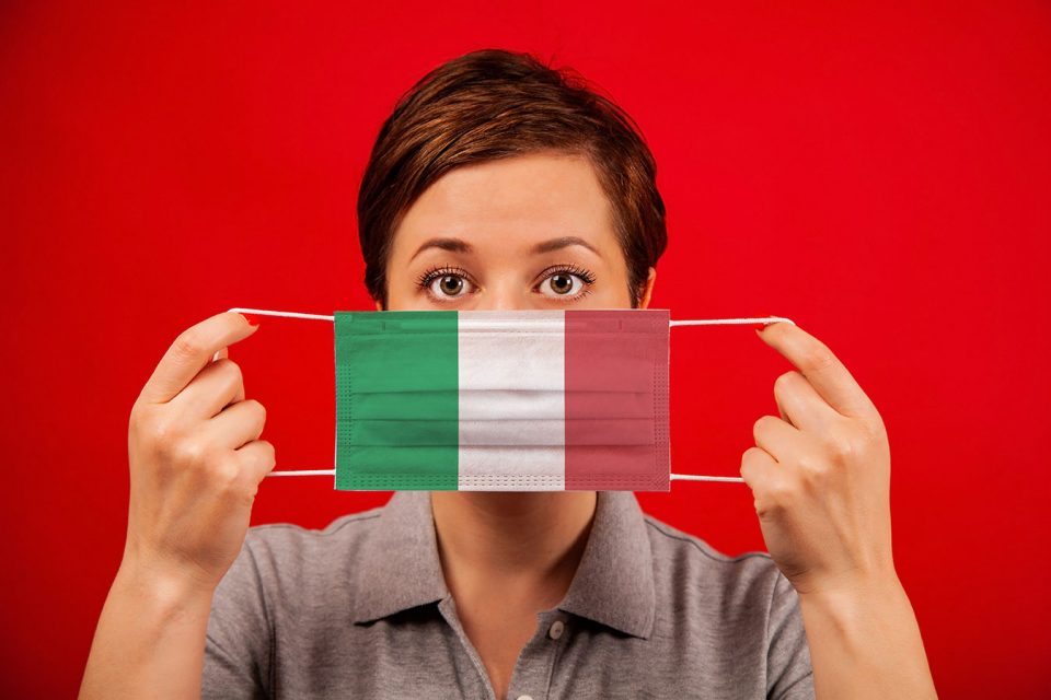 Италија ја укинува обврската за носење маски во јавниот превоз