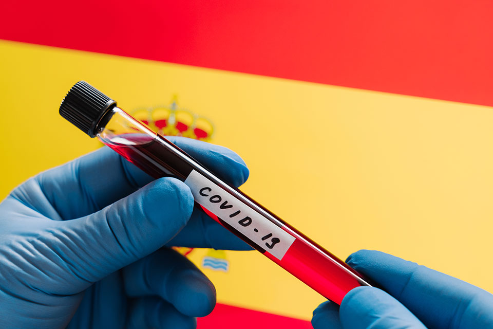 Над 300.000 заразени лица со Ковид-19 во Шпанија