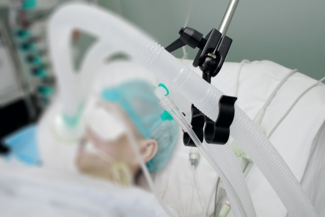 Германија: Починаа над половина од пациентите кои биле на респиратор