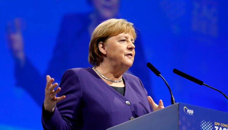 Меркел сака целосно укинување на граничните контроли во Шенген од 15 јуни