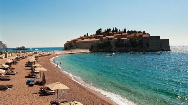 Стоп за македонските туристи во Хрватска и во Црна Гора