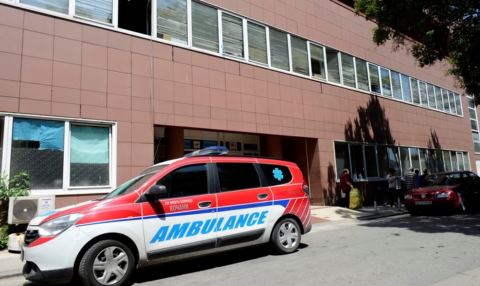 Повреден скопјанец донесен во болница, еве што му се случило