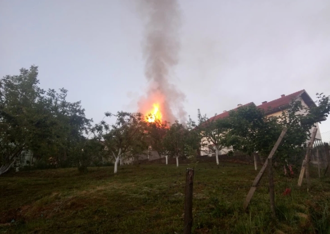 ФОТО: Пожар во семејниот дом на Синан Сакиќ