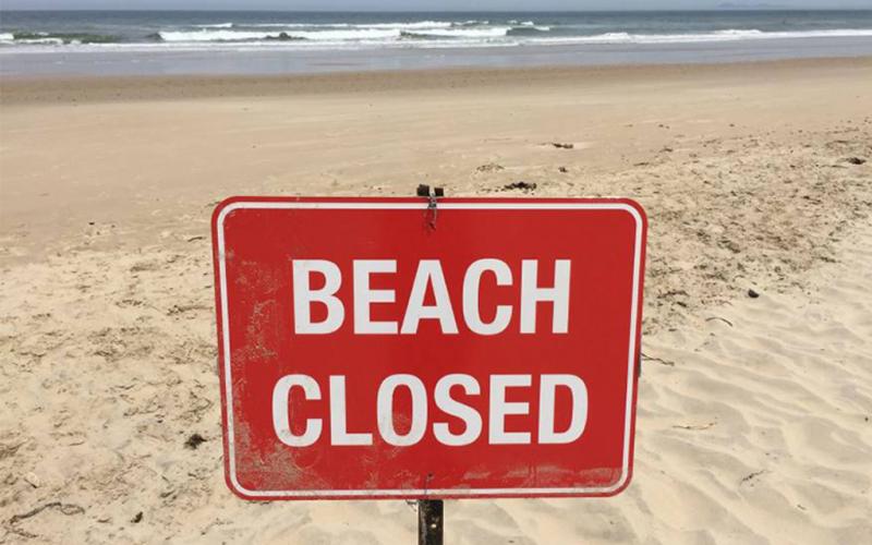 Плажите на Флорида ќе се затворат поради непочитување на мерките