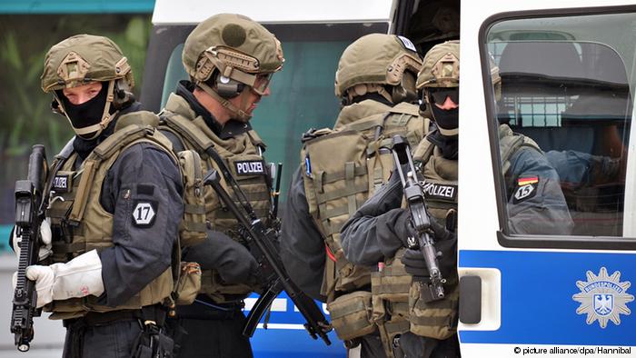 Германски безбедносни служби предупредуваат на закана од десничарски екстремизам