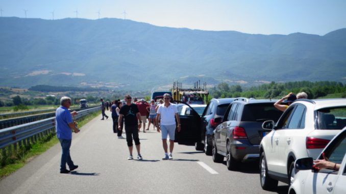 Грција ноќеска ја отвори границите со Бугарија и за српските државјани