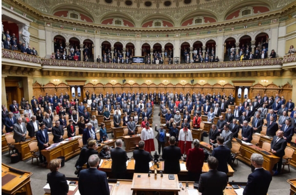 Поставени рекордни 807 пратенички прашања до швајцарскиот Парламент