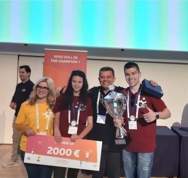 Средношколецот Христијан Андовски од Велес освои второ место на Европскиот квиз на парите