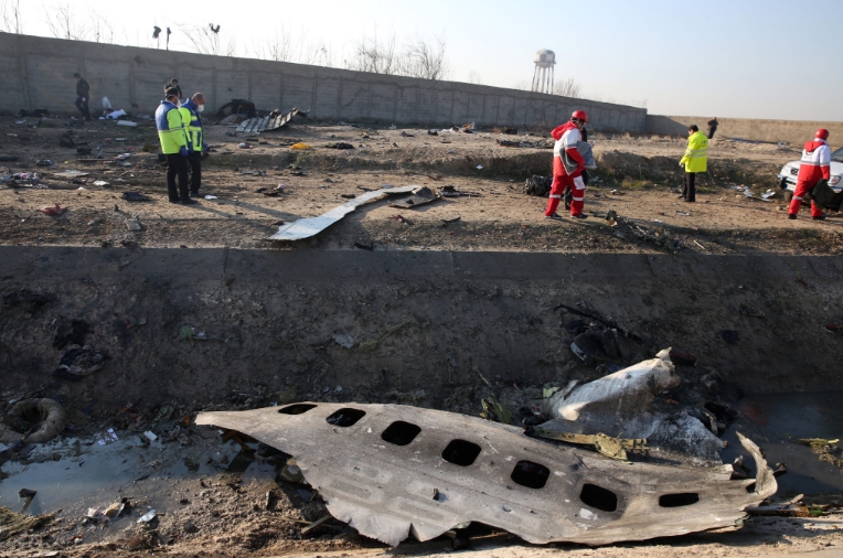 Иран ги испрати црните кутии од соборениот украински авион во Франција