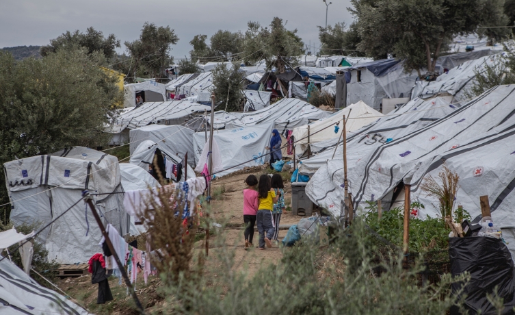 Продолжени рестриктивните мерки во бегалските кампови во Грција