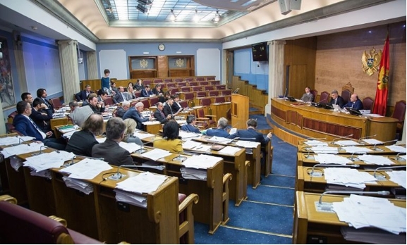 Црногорскиот Парламент ги усвои законите за медиуми и за РТЦГ