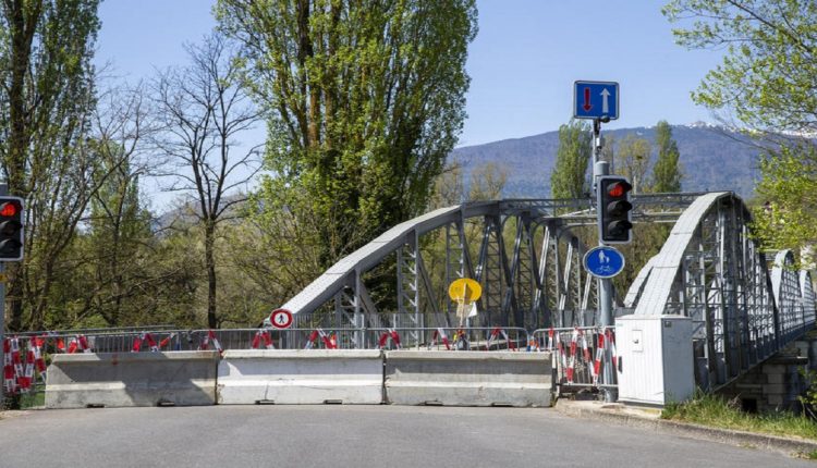 Македонците нема да може да влезат во ЕУ до септември