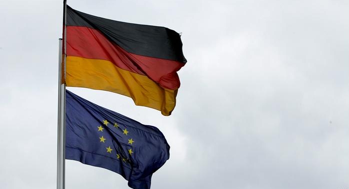 Германците со построга политика од ЕУ за давање азил