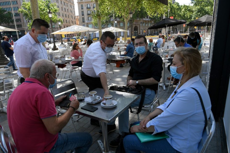 Задолжително носење маски во Мадрид