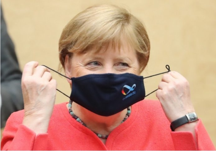 Меркел: Германците да не патуваат во земји со висок ризик