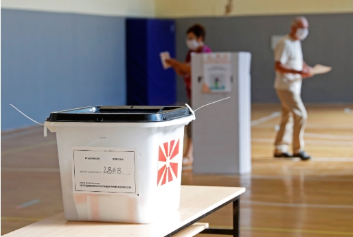 Во општина Новаци до 15 часот гласале 51,5 отсто од гласачите, во Могила 33,8 проценти