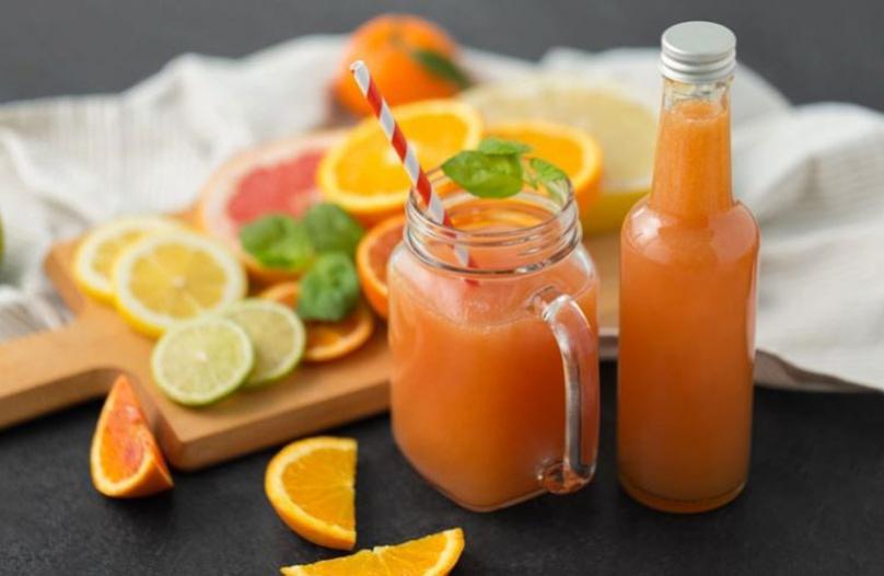Здрав пијалак со моркови и ананас за детокс на организмот