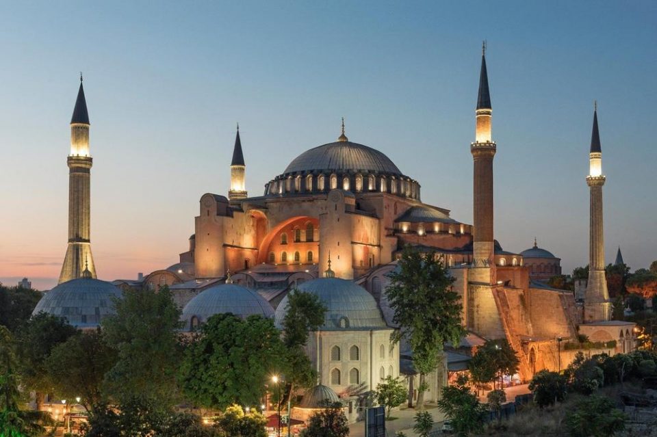 Светот во 2020: Аја Софија – од црква до џамија