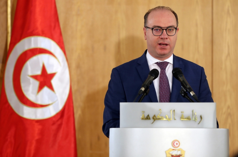 Премиерот на Тунис поднесе оставка