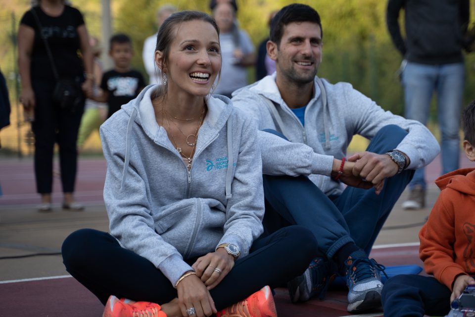 Јелена Ѓоковиќ не може да закрепне од коронавирусот, Новак загрижен