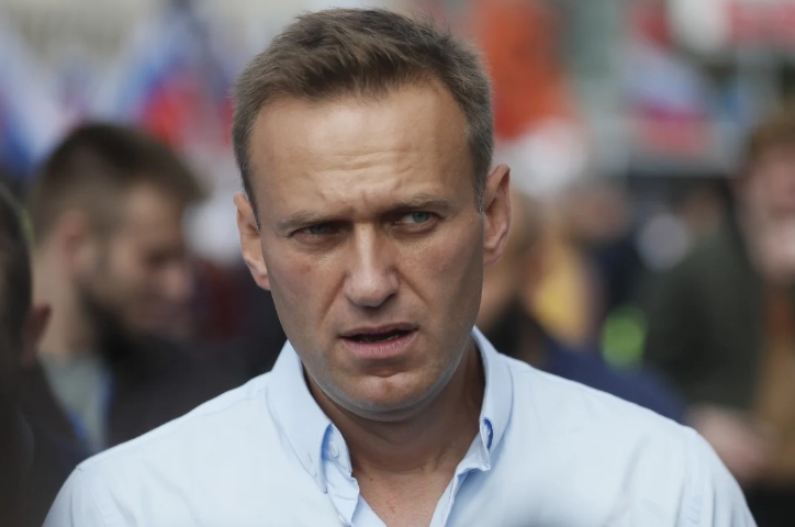 ФОТО: Се појави слика од моментот на труењето на Навални, докторите открија каква е неговата состојба