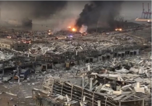 Во Либан распишана потерница по поранешен министер е поради експлозијата во пристаништето во Бејрут