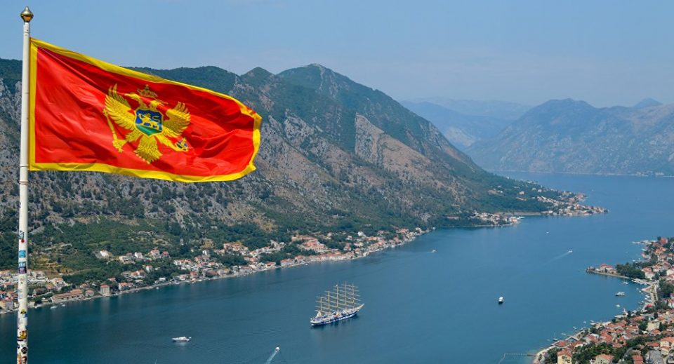 Претседателот Ѓукановиќ бара Црна Гора да ги затвори границите и да ја забрза имунизацијата