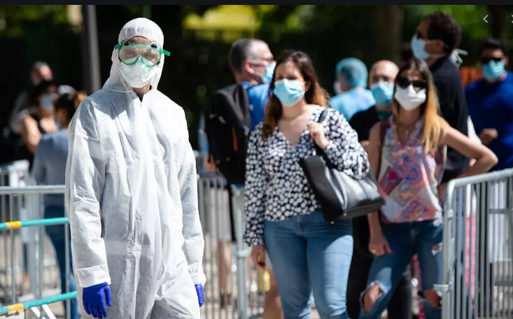 Повеќе од 1.400 француски општини наложија задолжително носење маски надвор