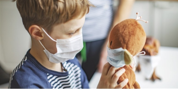 Во Германија тужат поради обврската за носење заштитни маски во училиштата