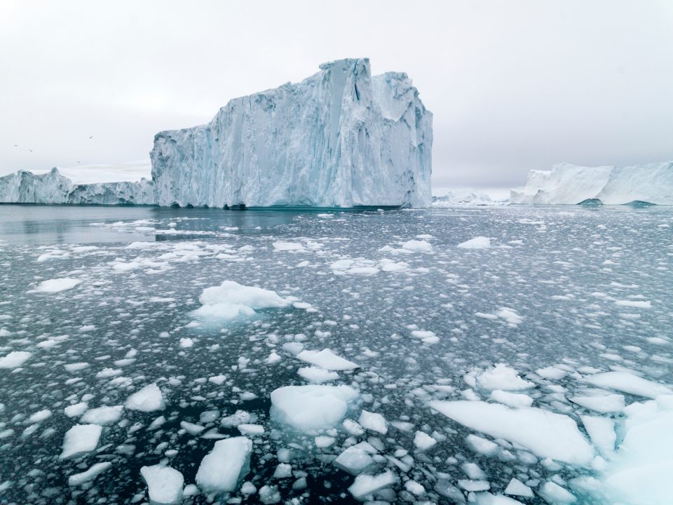 ФОТО: На Арктикот исчезнаа санти мраз стари 5.000 години
