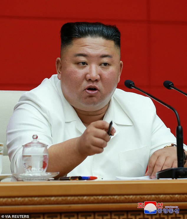 Ким ги призна грешките во екононскиот развој на Северна Кореја