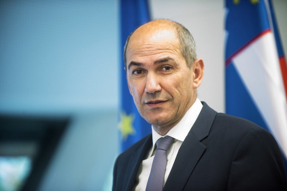 ФОТО: Премиерот на Словенија го поддржа уредникот Златев
