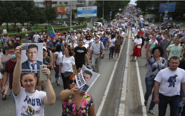 Русија: Продолжуваат масовните антивладини протести во Хабаровск