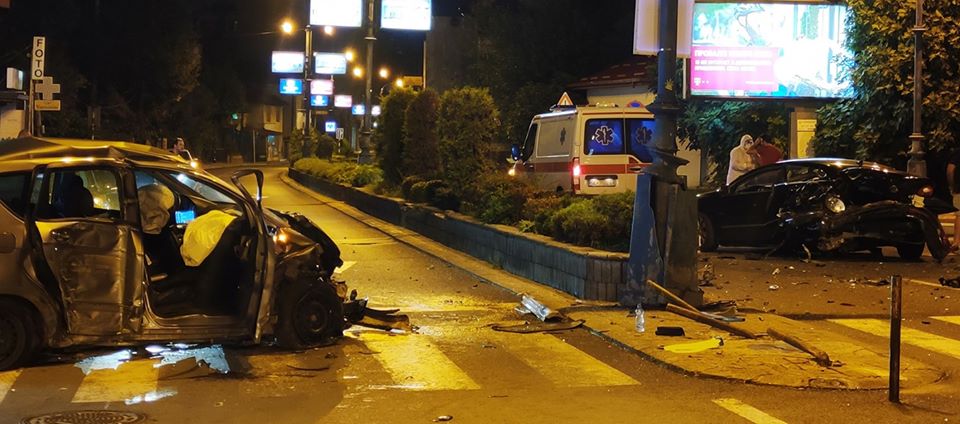 ФОТО: Тешка сообраќајка на Водњанска, повредени две лица