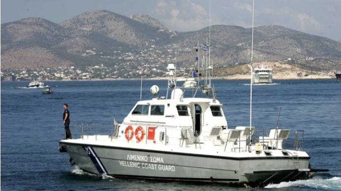 На грчкиот остров Хиос пристигнале 23 турски државјани кои наводно бараат политички азил