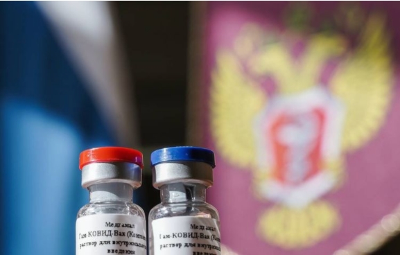 Премиерот на Белорусија ја прими руската вакцина против Ковид-19