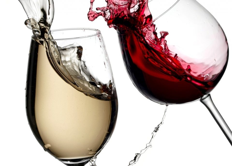 Шише вино и го спаси животот на заколната антиалкохоличарка