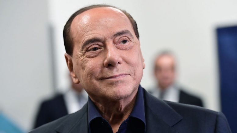 Здравствената состојба на Берлускони постепено се подобрува, тврдат неговите лекари