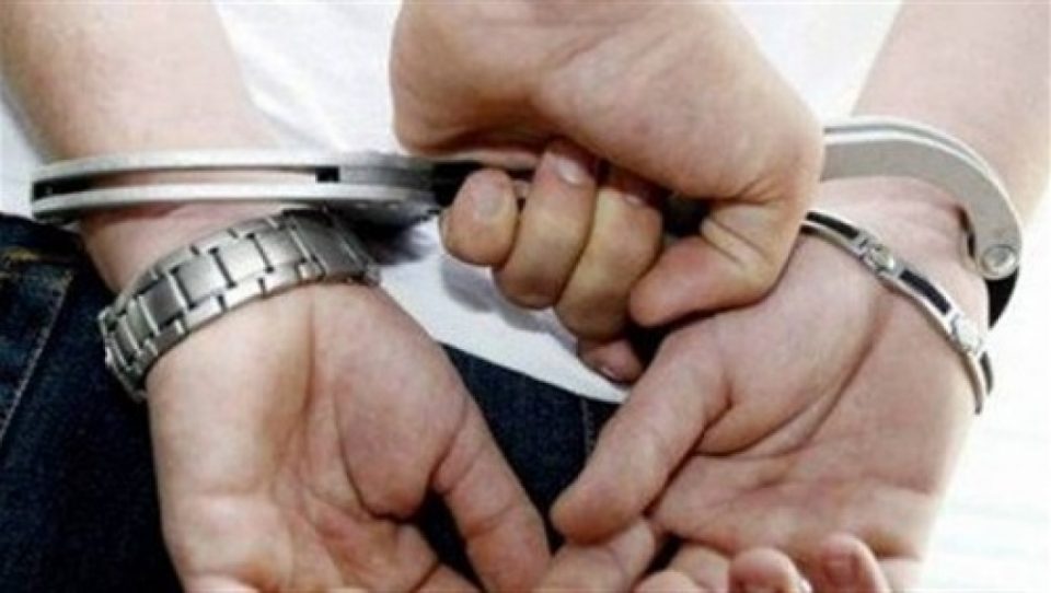 Претреси во Битола- пронајдена дрога, приведени шест лица