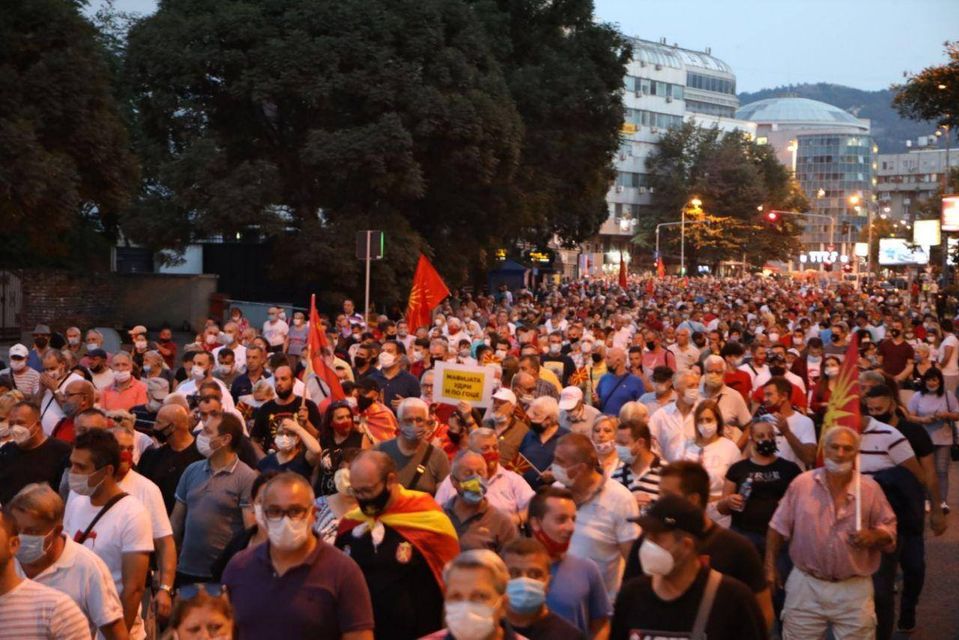 Димовски ги повика граѓаните на утрешниот протест: Се гледаме на барикадите